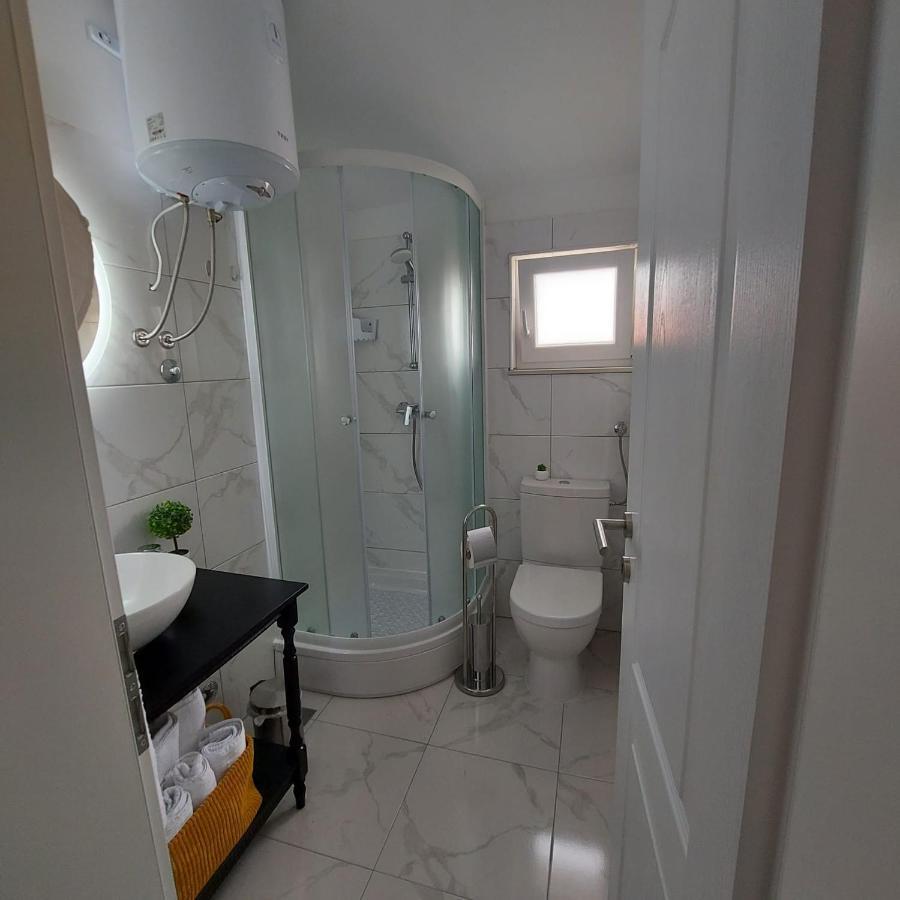 Apartmani Neva, Pridraga エクステリア 写真