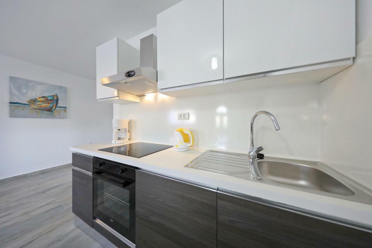 Apartmani Neva, Pridraga エクステリア 写真