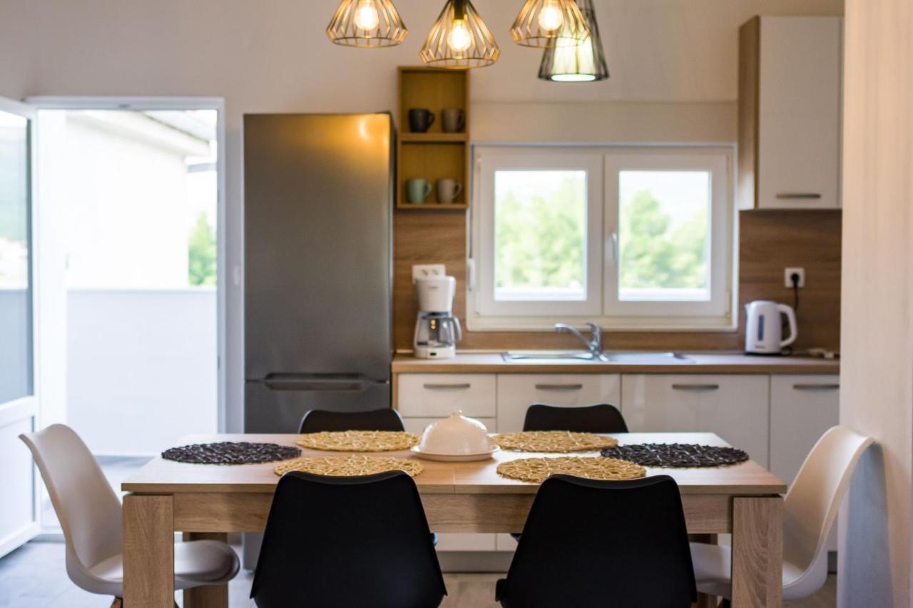 Apartmani Neva, Pridraga エクステリア 写真